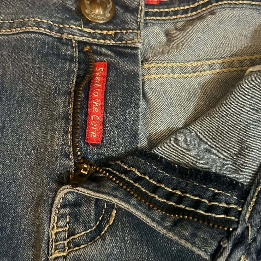 Apple Bottom Shorts - Picture 3 of 5